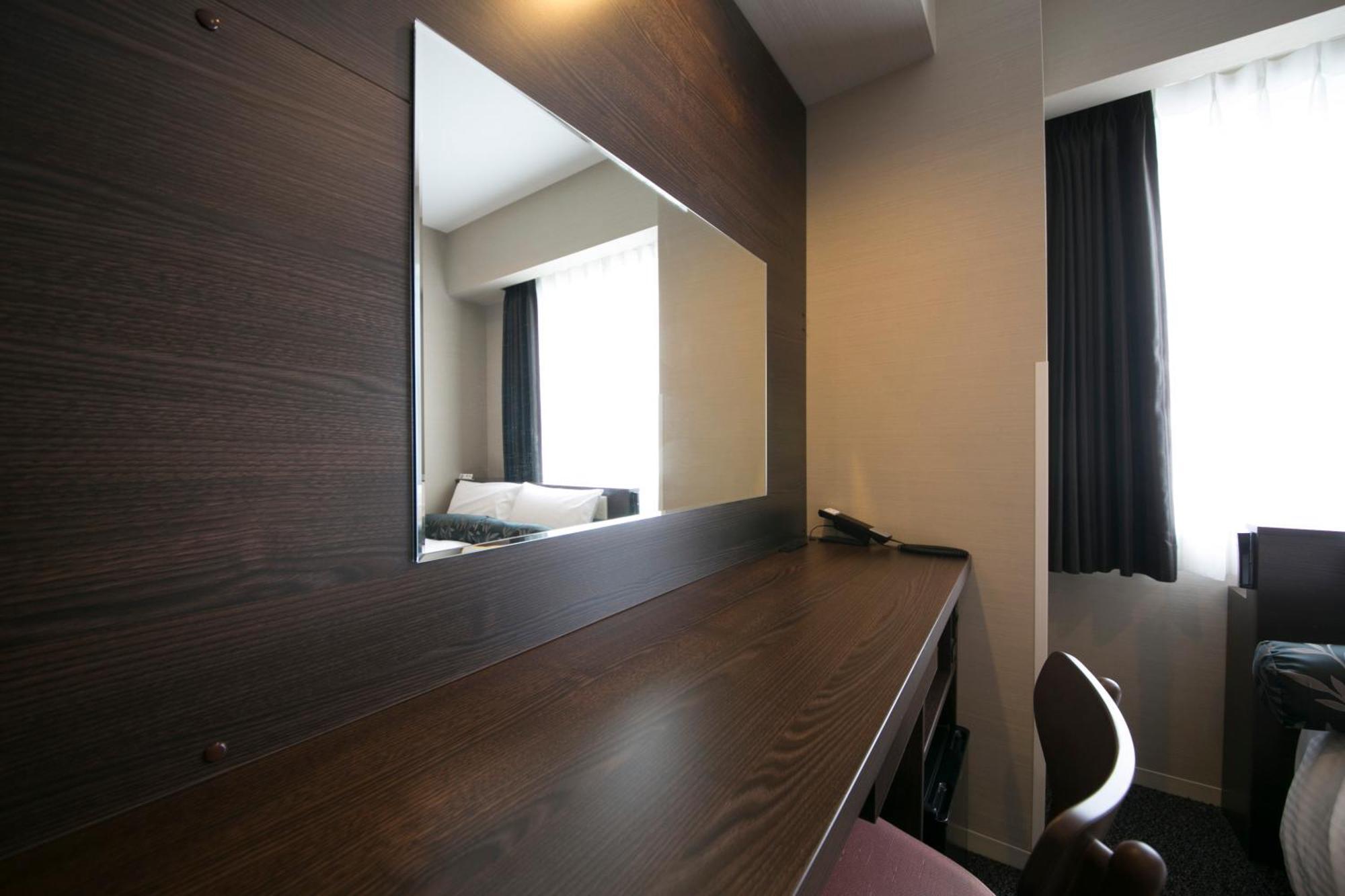 Just Inn Premium Nagoya Station Phòng bức ảnh